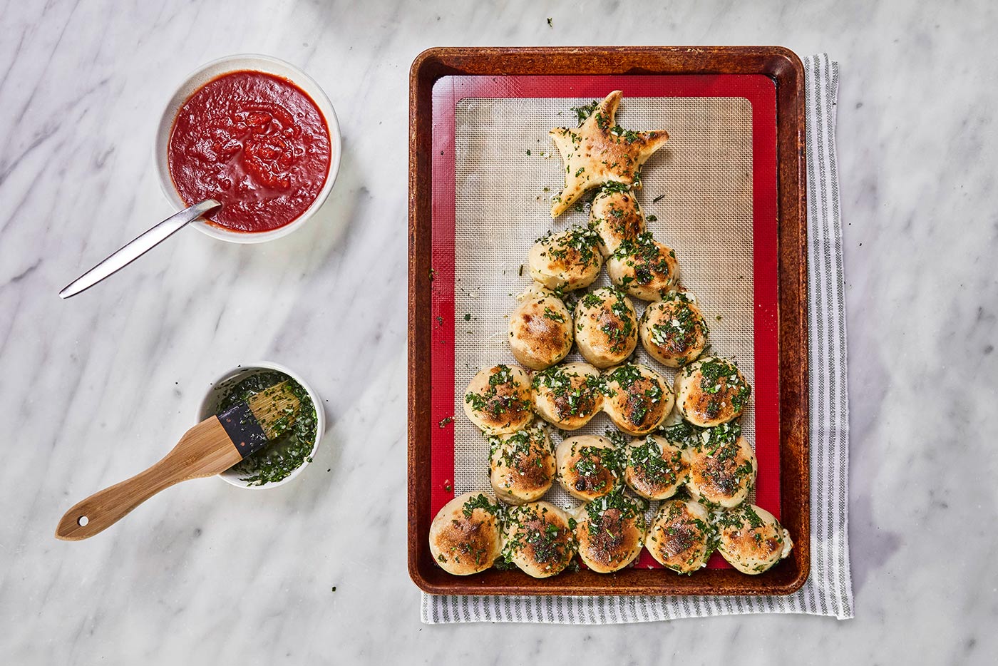 The finished appearance of Ooni's Stuffed Dough Balls Christmas Tree